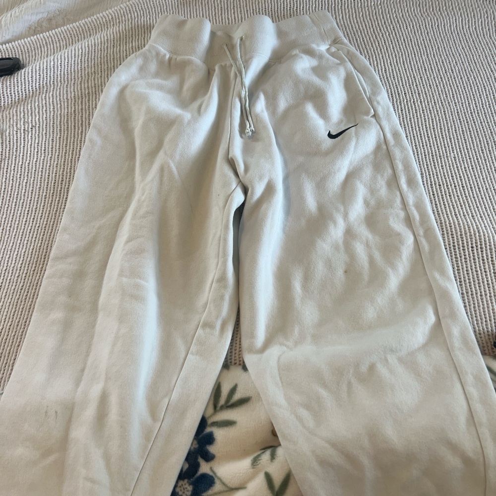 Nike White Track Pants Relaxed Fit